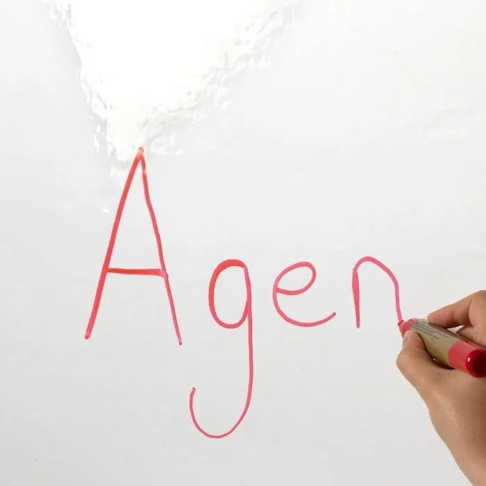 Gloss finish of smart self-adhesive whiteboard films