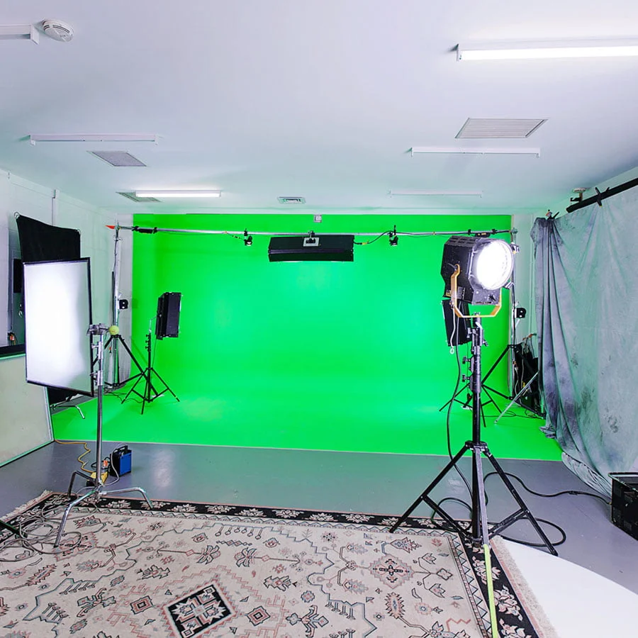 Application of green screen paint in studio