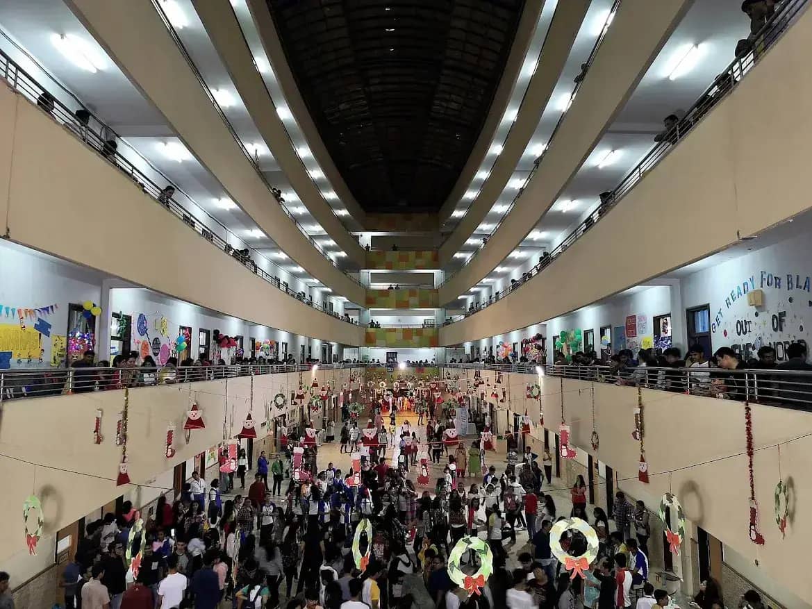 Lokhandwala Foundation School Corridor Area